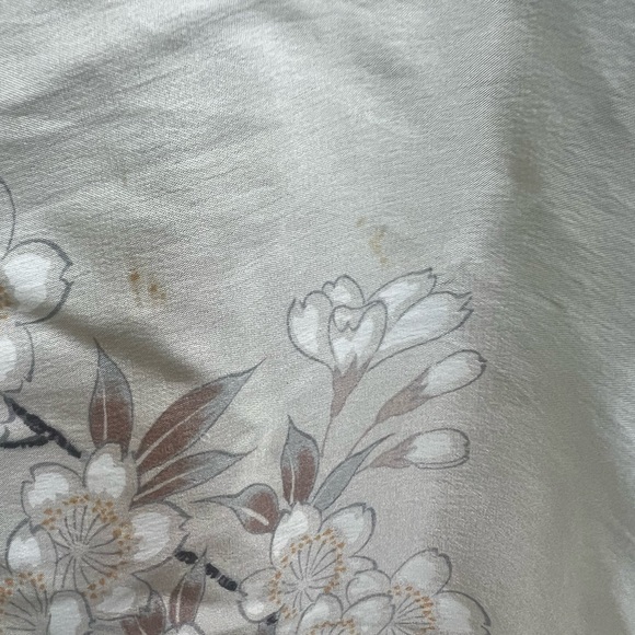 100% hand rolled silk scarf - Picture 3 of 7